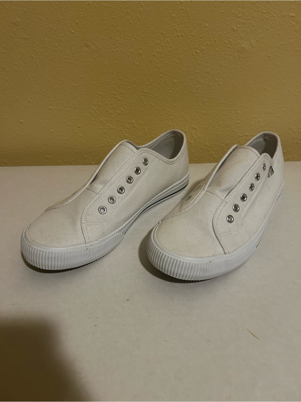 Hurley - White Slip-On Canvas Sneakers